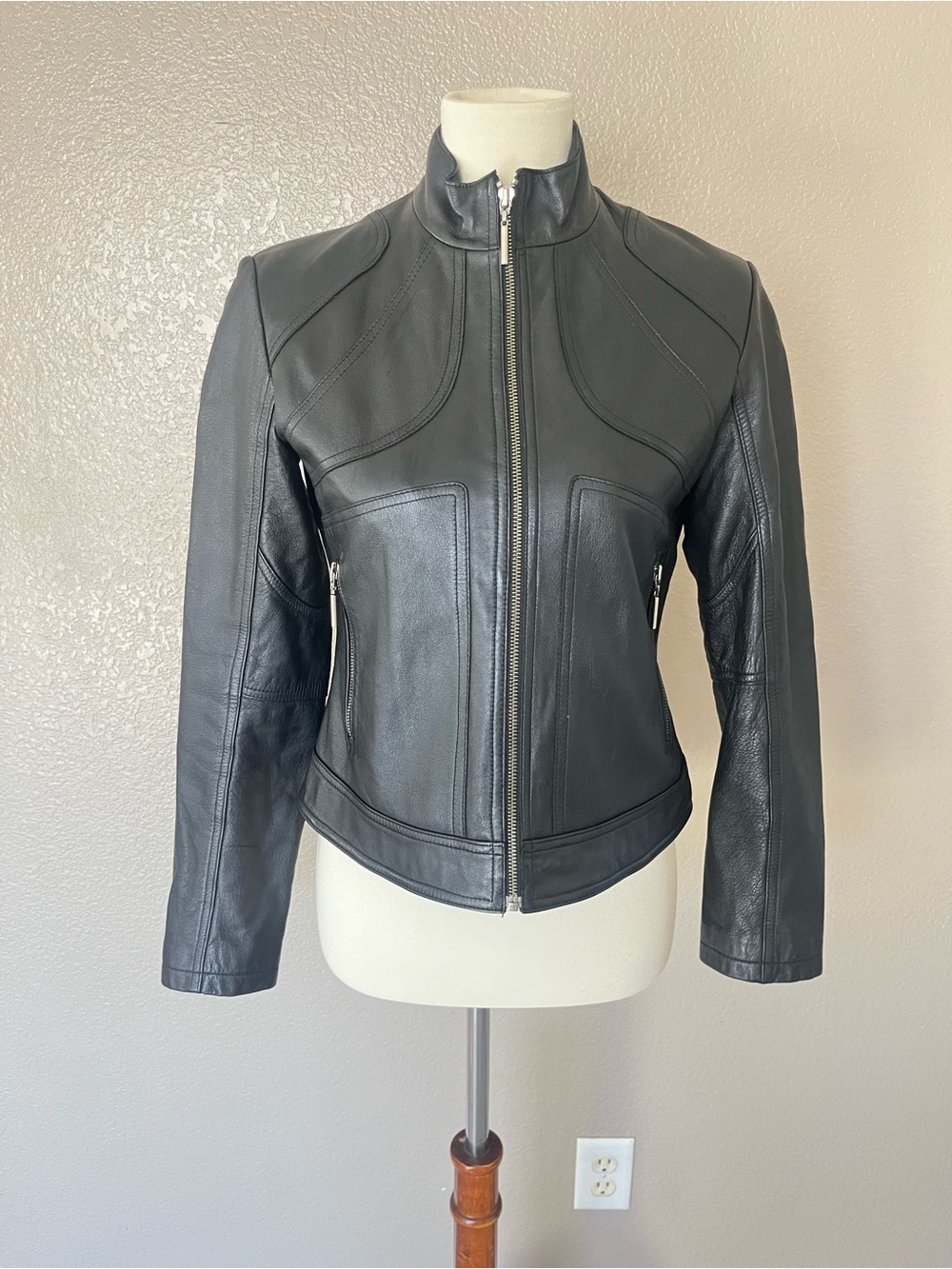 Wilson’s Leather Maxima Women’s leather jacket small